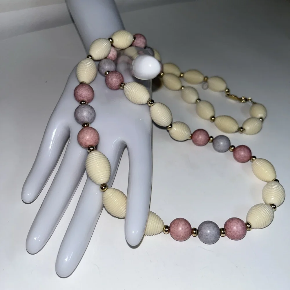 VTG NAPIER Necklace colorful Pale pastel decor gold tone Spacers 14